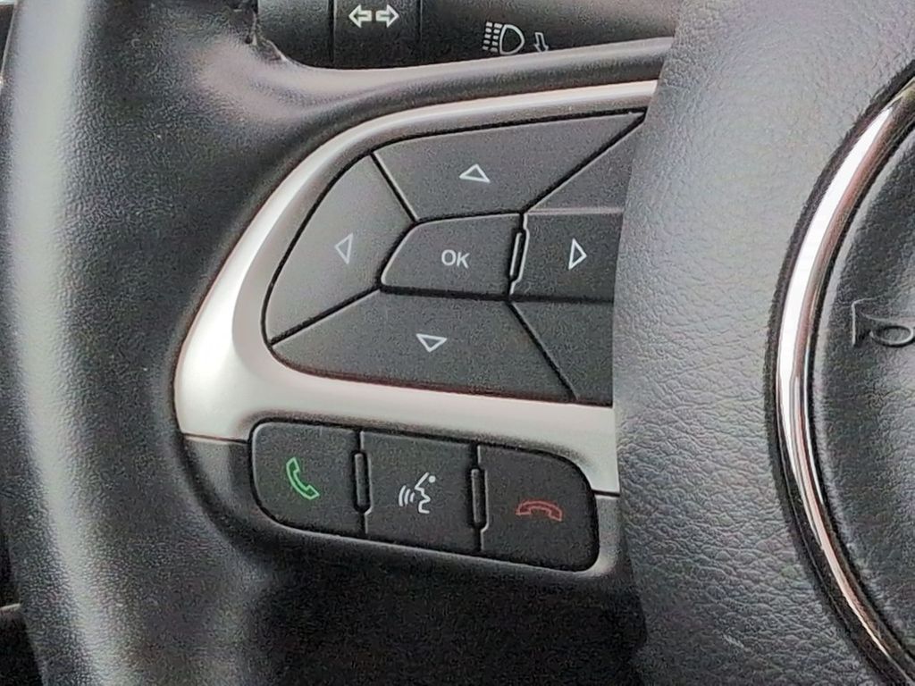 Thumbnail: 2020 Jeep Compass - 32