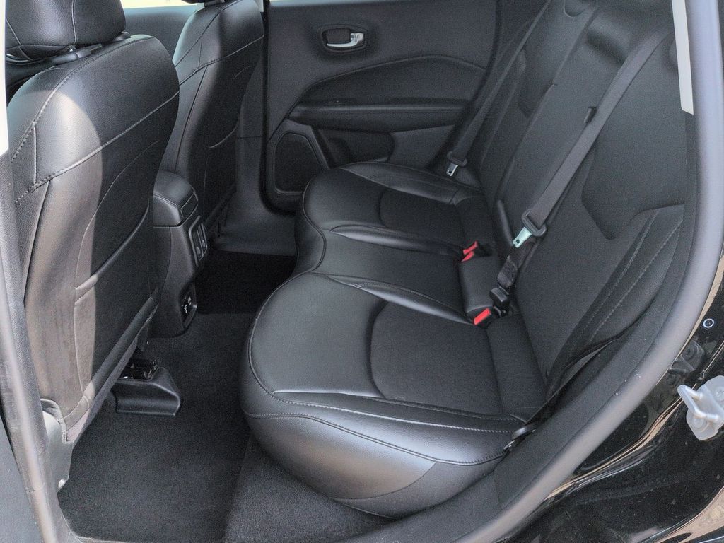 Thumbnail: 2020 Jeep Compass - 12