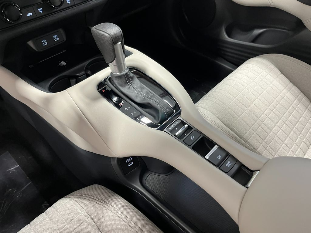Thumbnail: 2027 Honda HR-V - 15