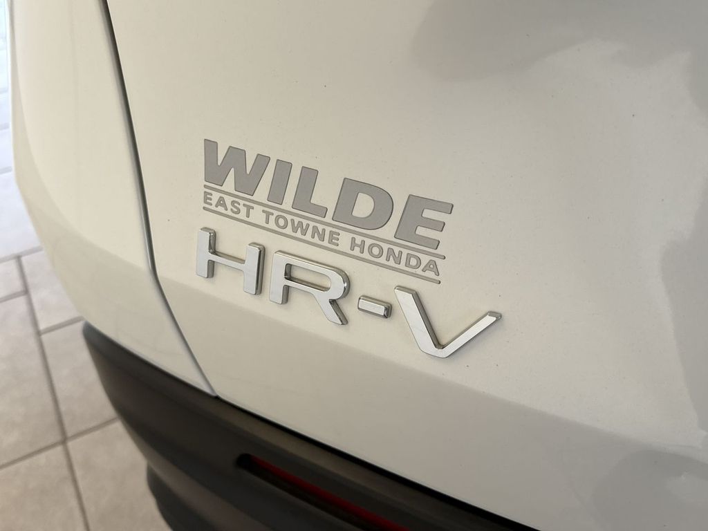 Thumbnail: 2023 Honda HR-V - 23