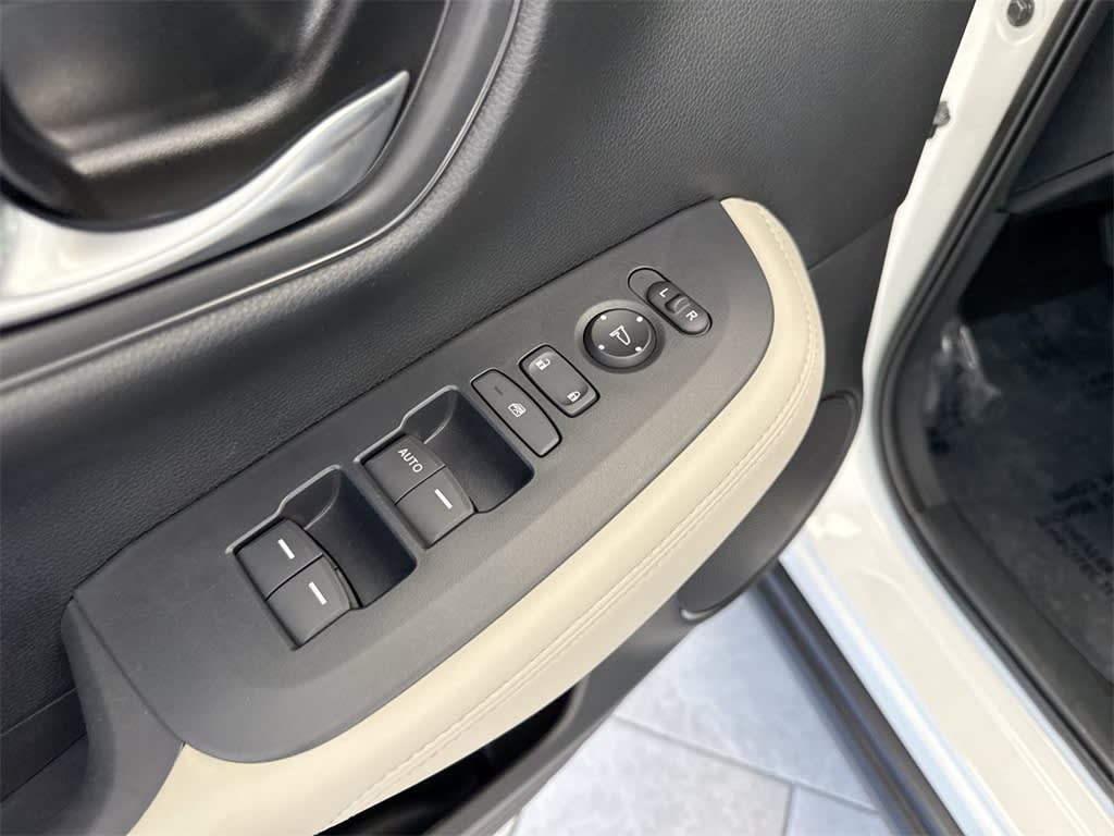 Thumbnail: 2025 Honda HR-V - 28