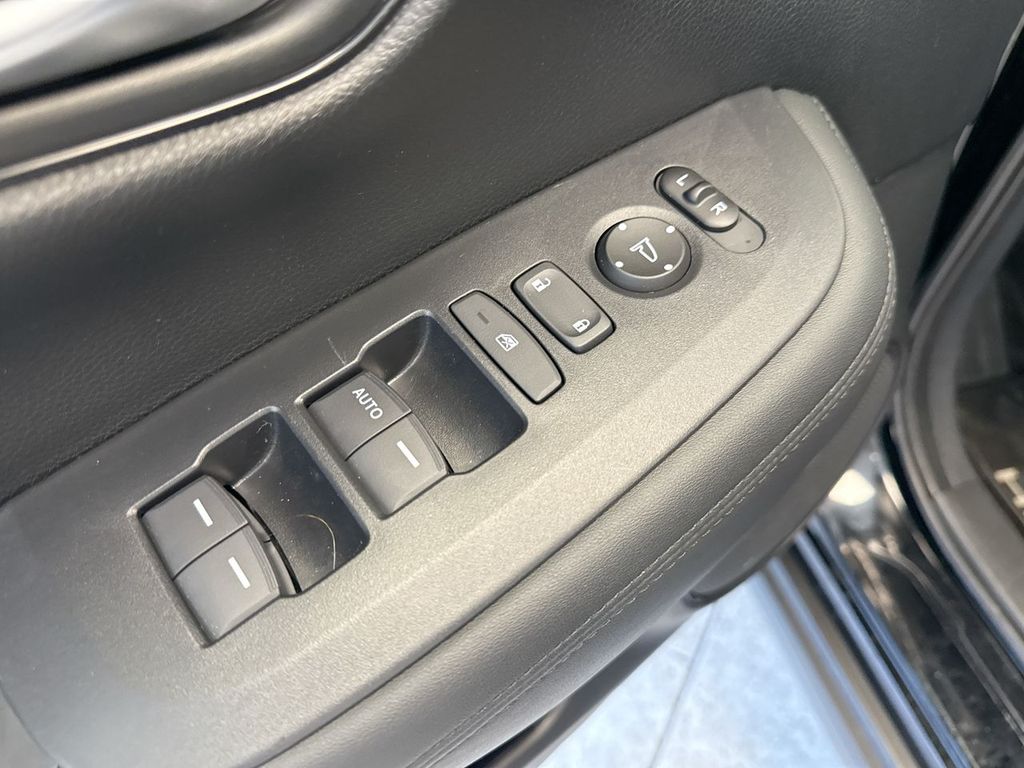 Thumbnail: 2024 Honda HR-V - 25