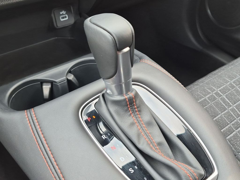 Thumbnail: 2025 Honda HR-V - 15