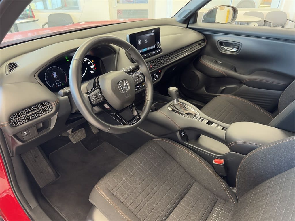 2025 Honda HR-V Sport 2