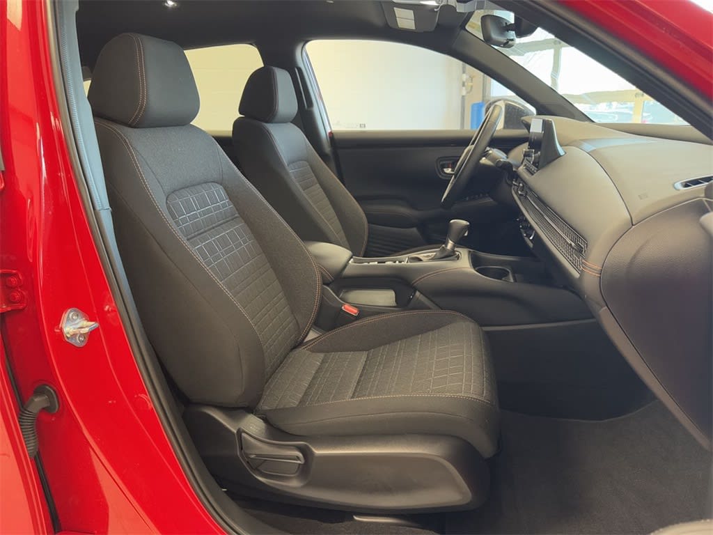2025 Honda HR-V Sport 12