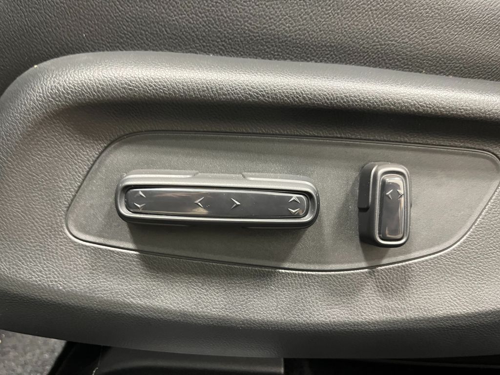 Thumbnail: 2026 Honda HR-V - 22