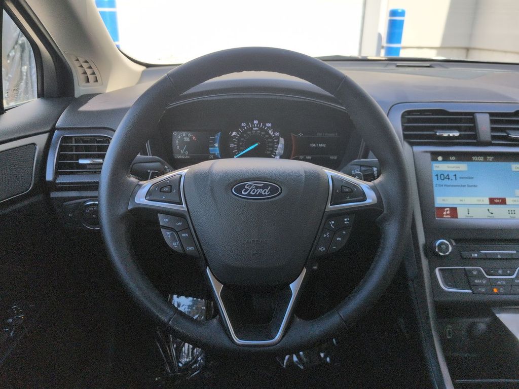 Thumbnail: 2018 Ford Fusion - 13