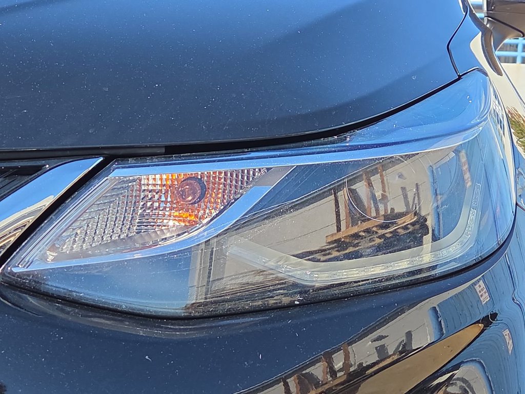 Thumbnail: 2018 Chevrolet Cruze - 24