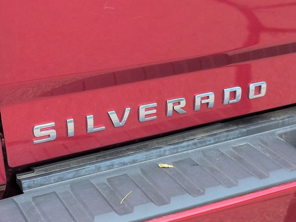 Thumbnail: 2018 Chevrolet Silverado 1500 - 25