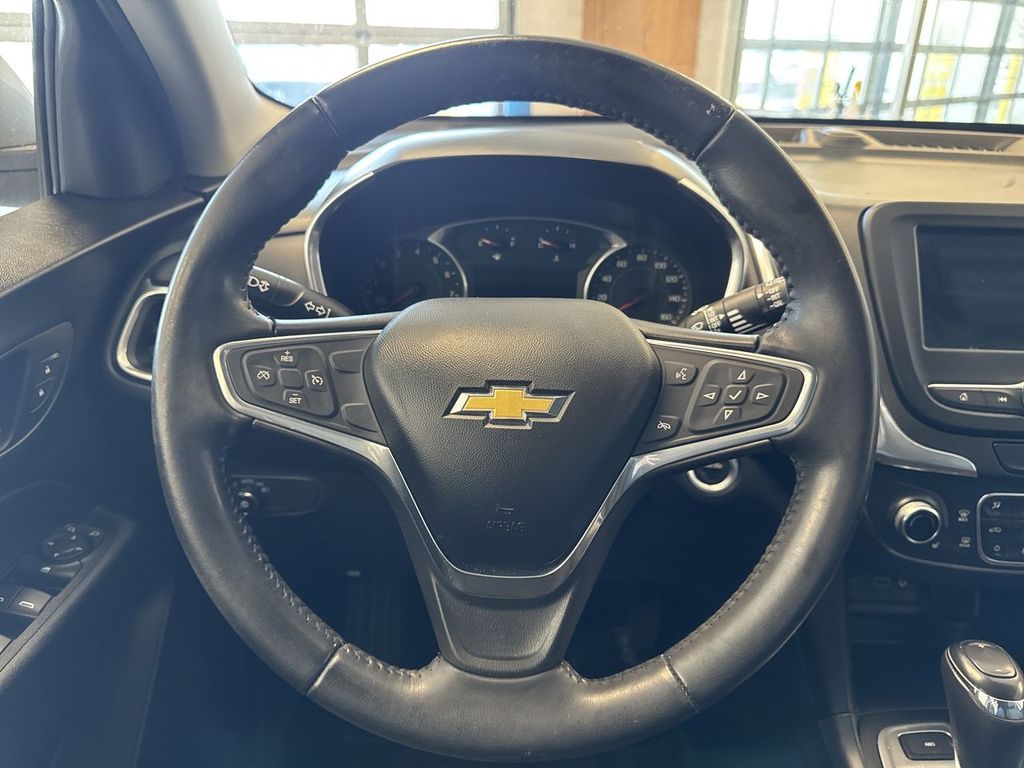 Thumbnail: 2019 Chevrolet Equinox - 10