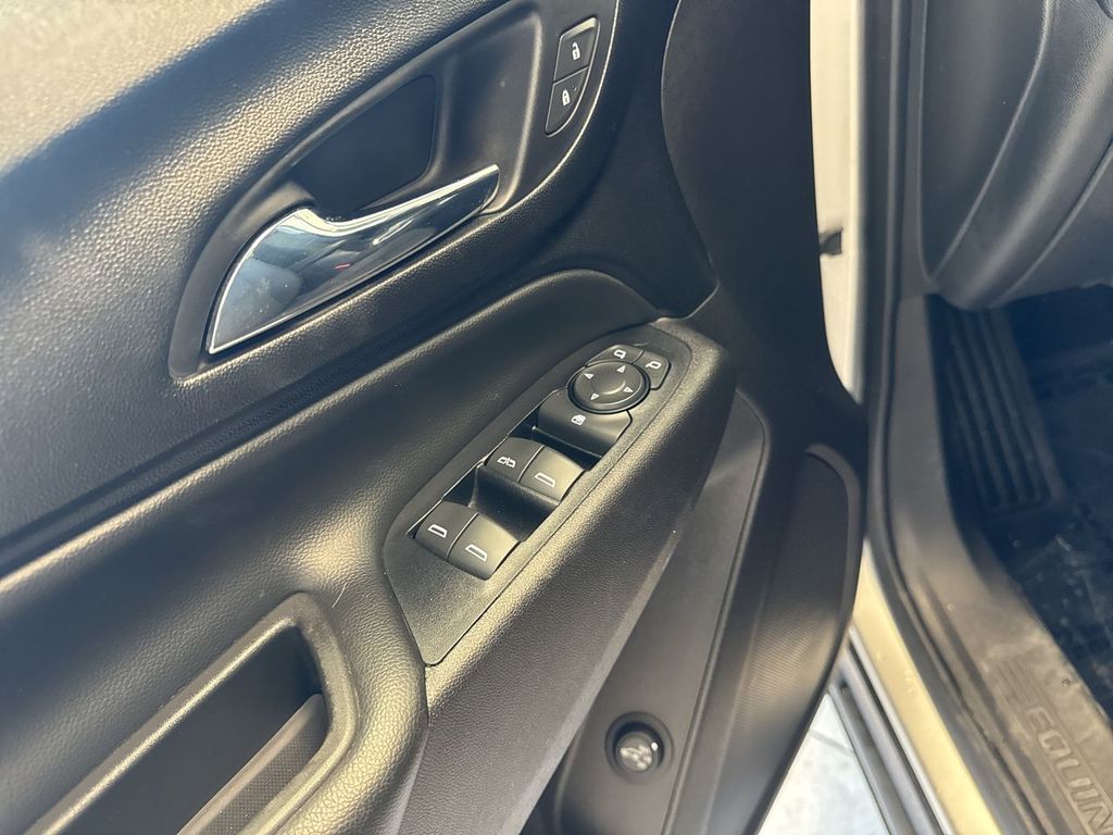 Thumbnail: 2019 Chevrolet Equinox - 26