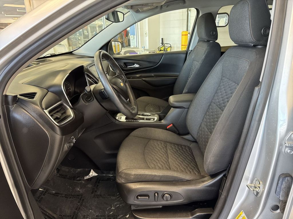 Thumbnail: 2019 Chevrolet Equinox - 12