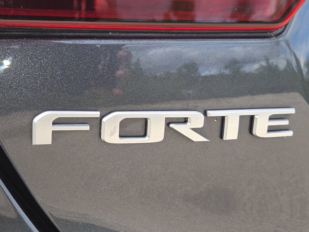 Thumbnail: 2023 Kia Forte - 5