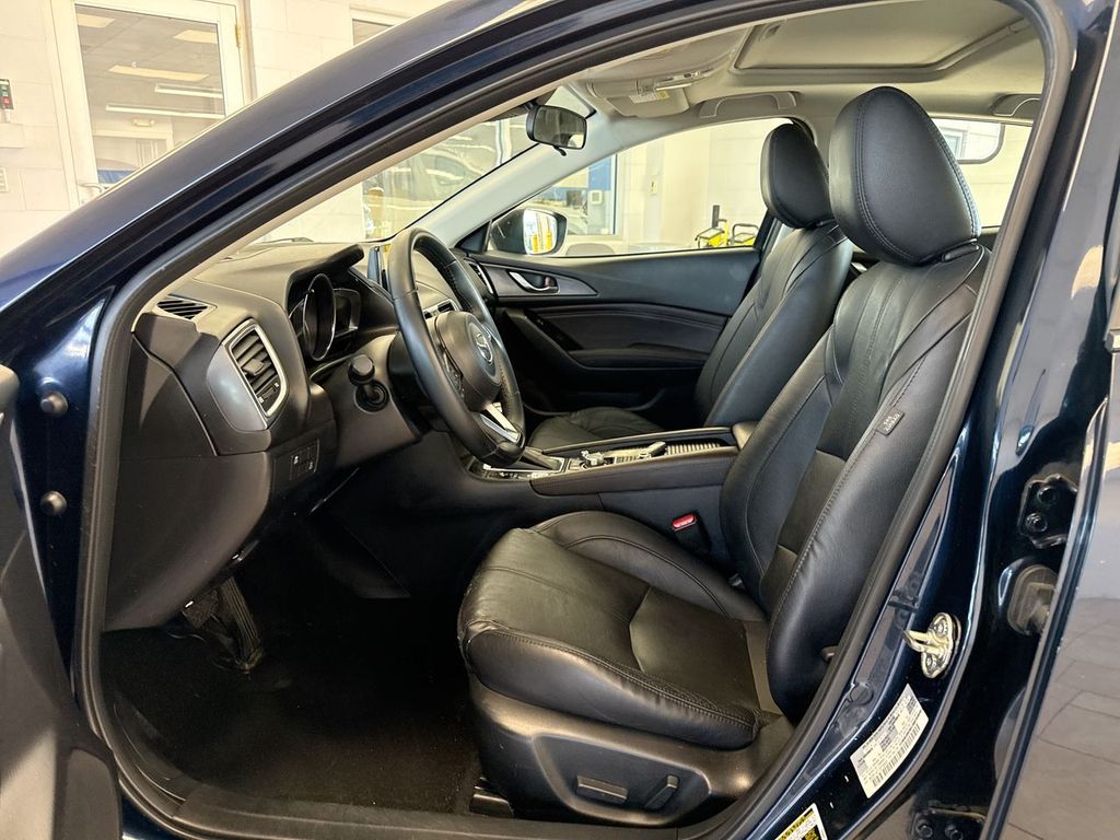 Thumbnail: 2018 Mazda Mazda3 - 11