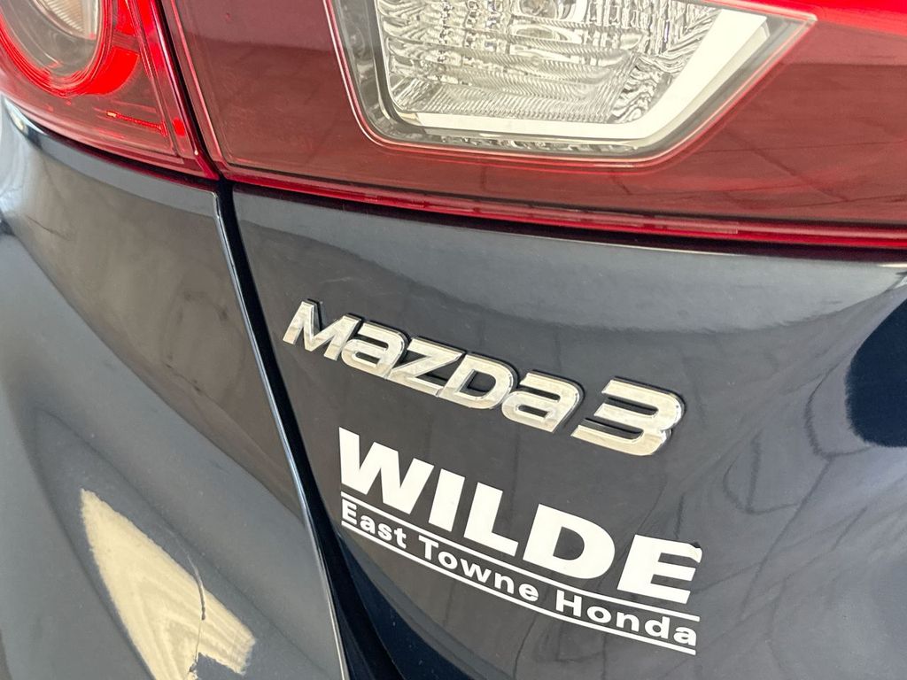 Thumbnail: 2018 Mazda Mazda3 - 26