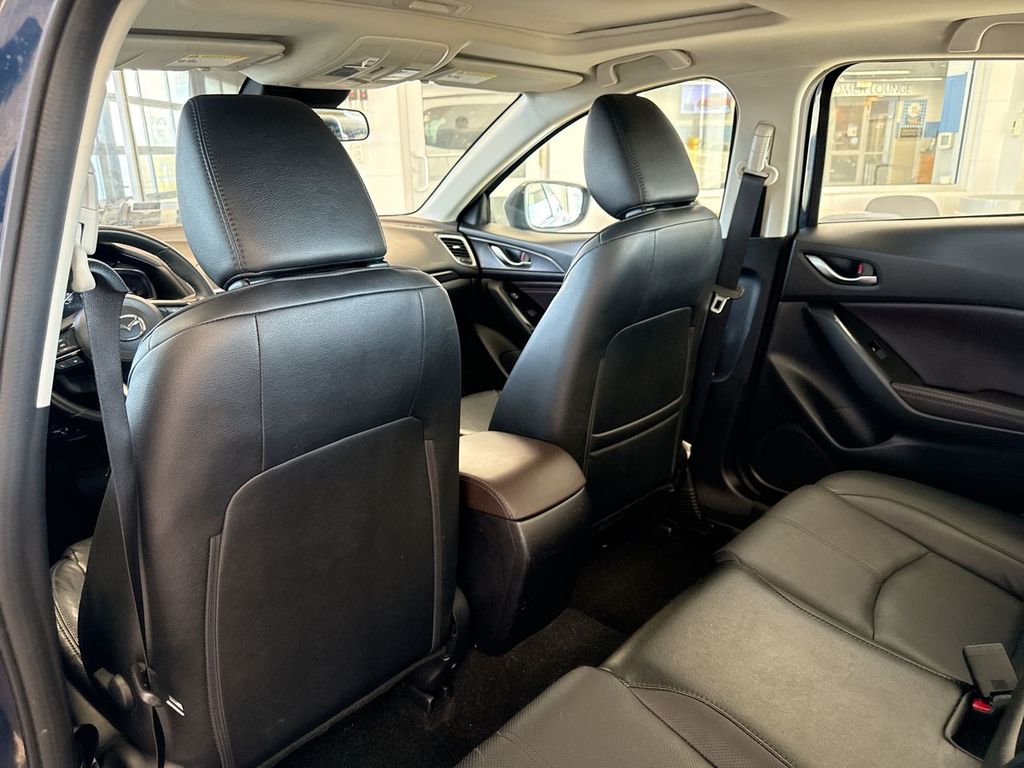 Thumbnail: 2018 Mazda Mazda3 - 13