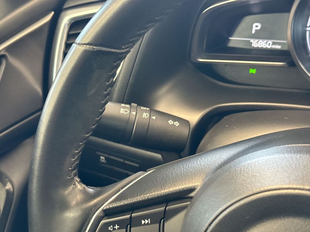 Thumbnail: 2018 Mazda Mazda3 - 17