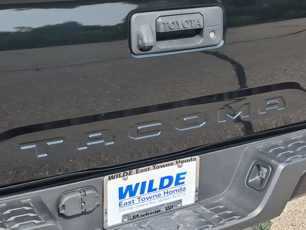 Thumbnail: 2022 Toyota Tacoma - 7