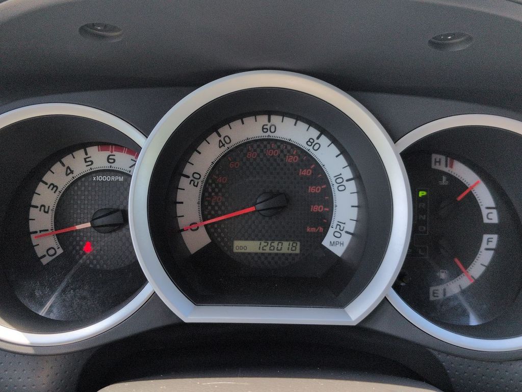 Thumbnail: 2011 Toyota Tacoma - 16