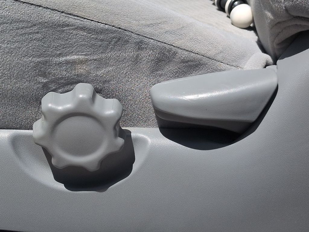 Thumbnail: 2011 Toyota Tacoma - 27