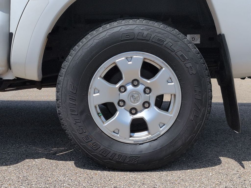 Thumbnail: 2011 Toyota Tacoma - 7