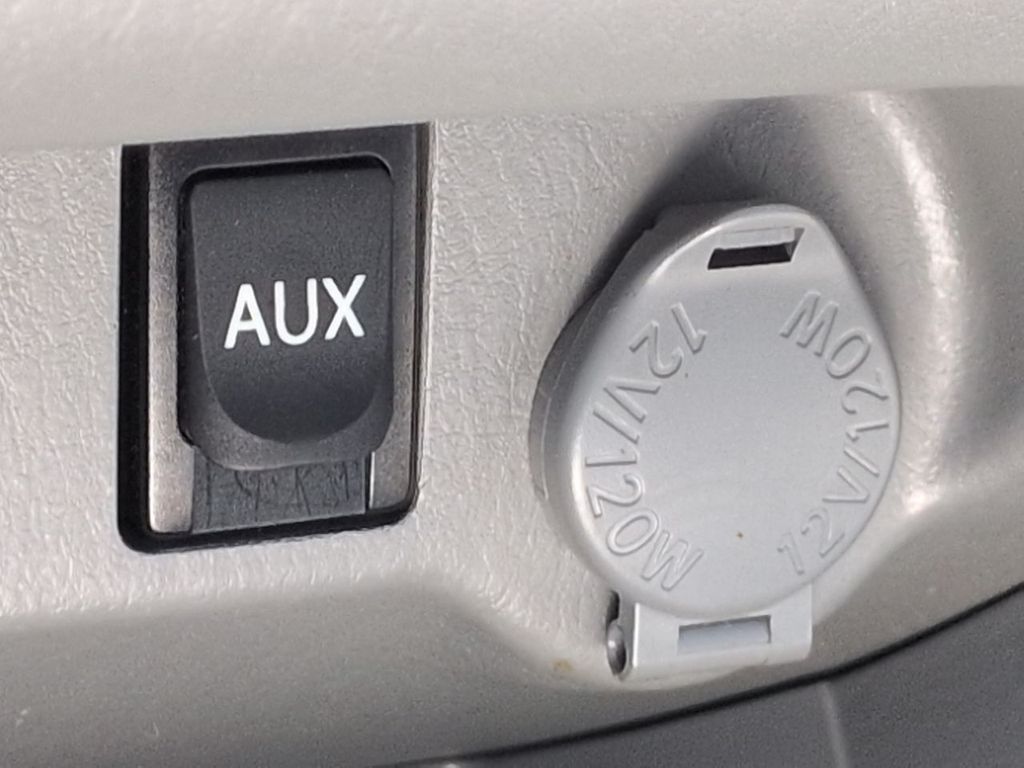 Thumbnail: 2011 Toyota Tacoma - 33