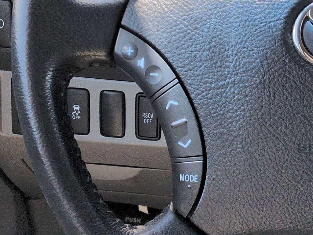 Thumbnail: 2011 Toyota Tacoma - 30