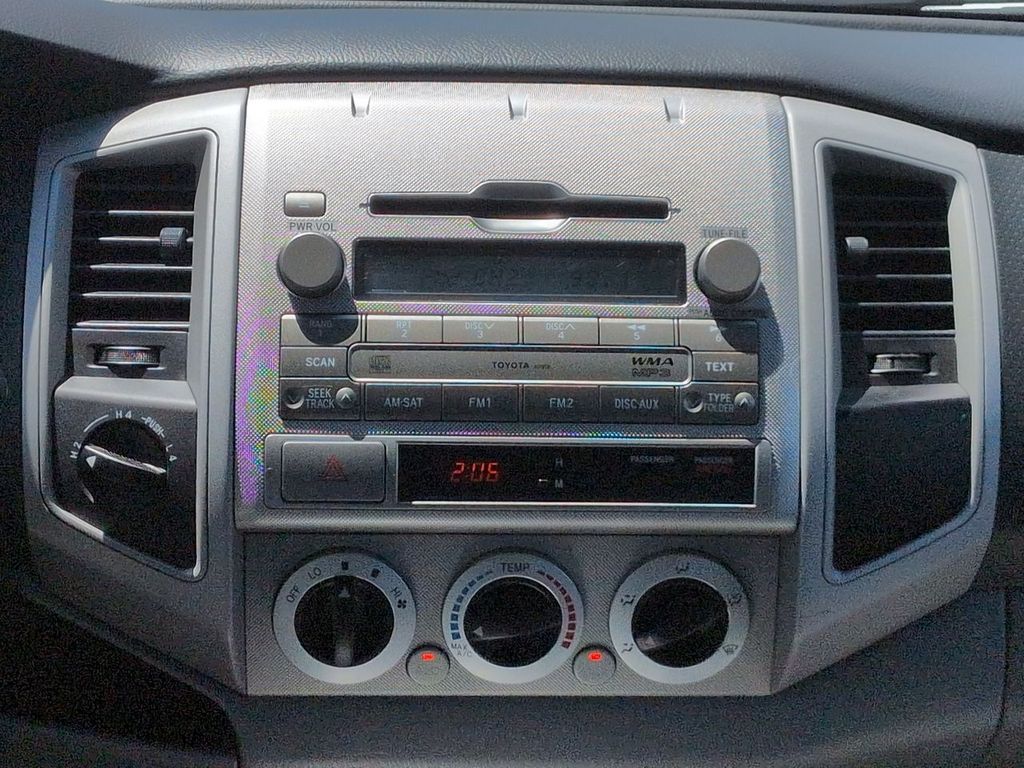Thumbnail: 2011 Toyota Tacoma - 14
