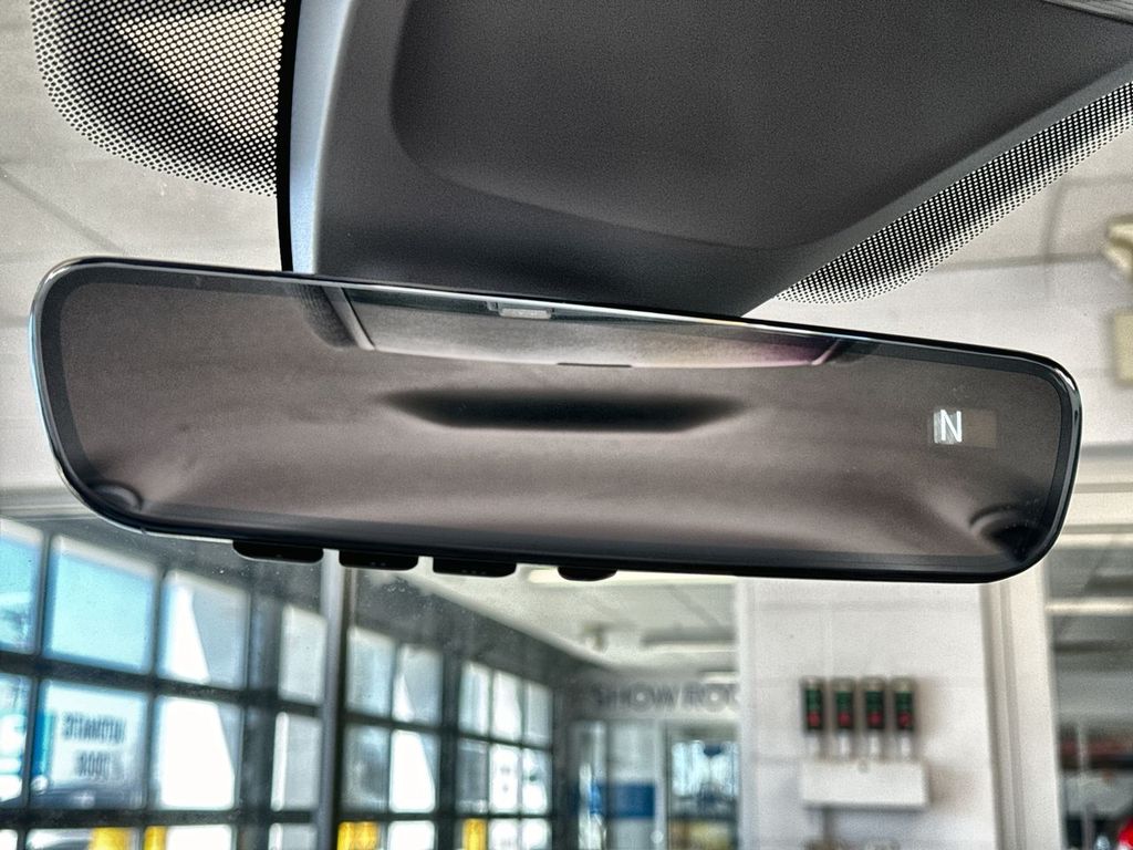 Thumbnail: 2022 Volkswagen Tiguan - 38