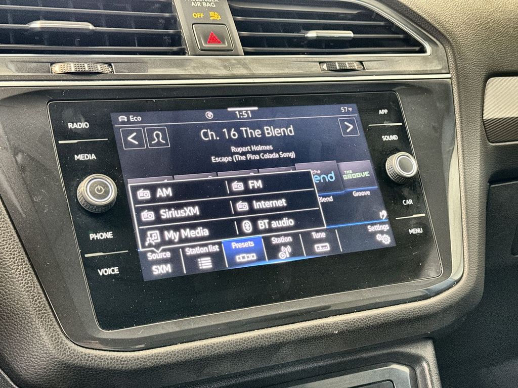 Thumbnail: 2022 Volkswagen Tiguan - 34