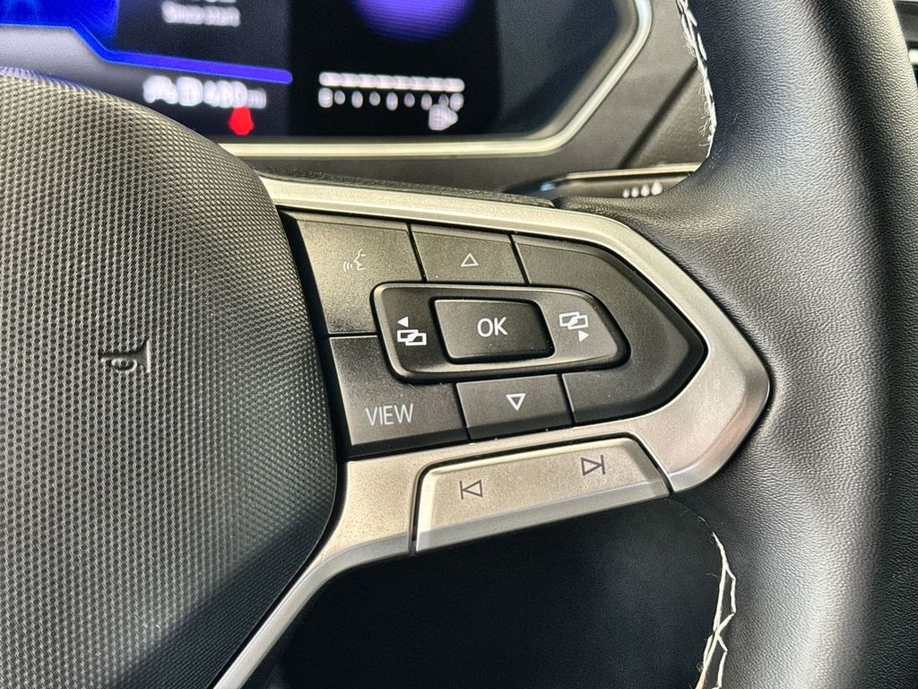 Thumbnail: 2022 Volkswagen Tiguan - 30