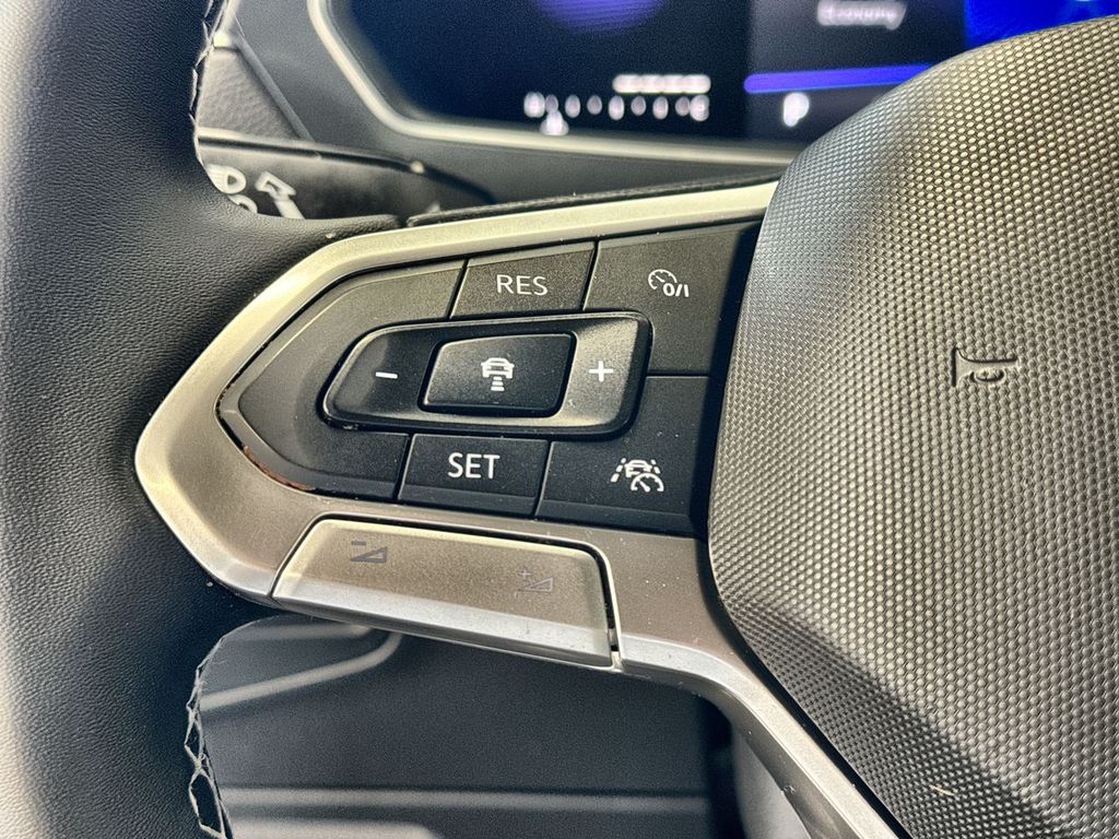 Thumbnail: 2022 Volkswagen Tiguan - 29