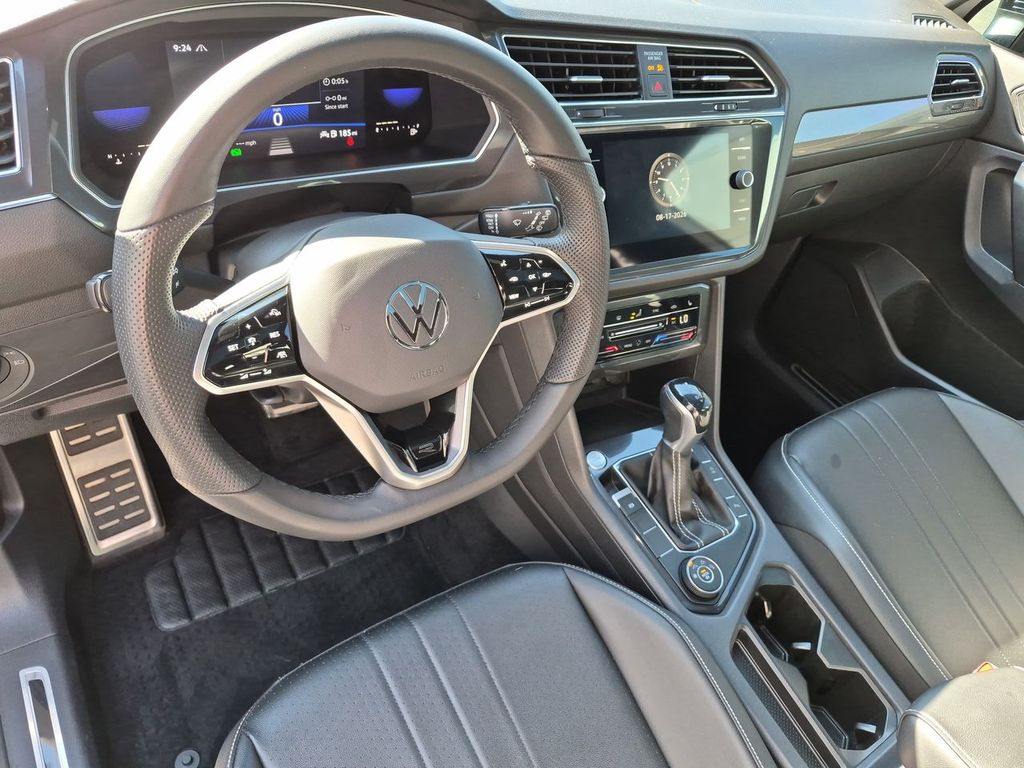 Thumbnail: 2022 Volkswagen Tiguan - 2