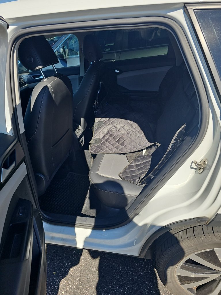 Thumbnail: 2022 Volkswagen Taos - 4
