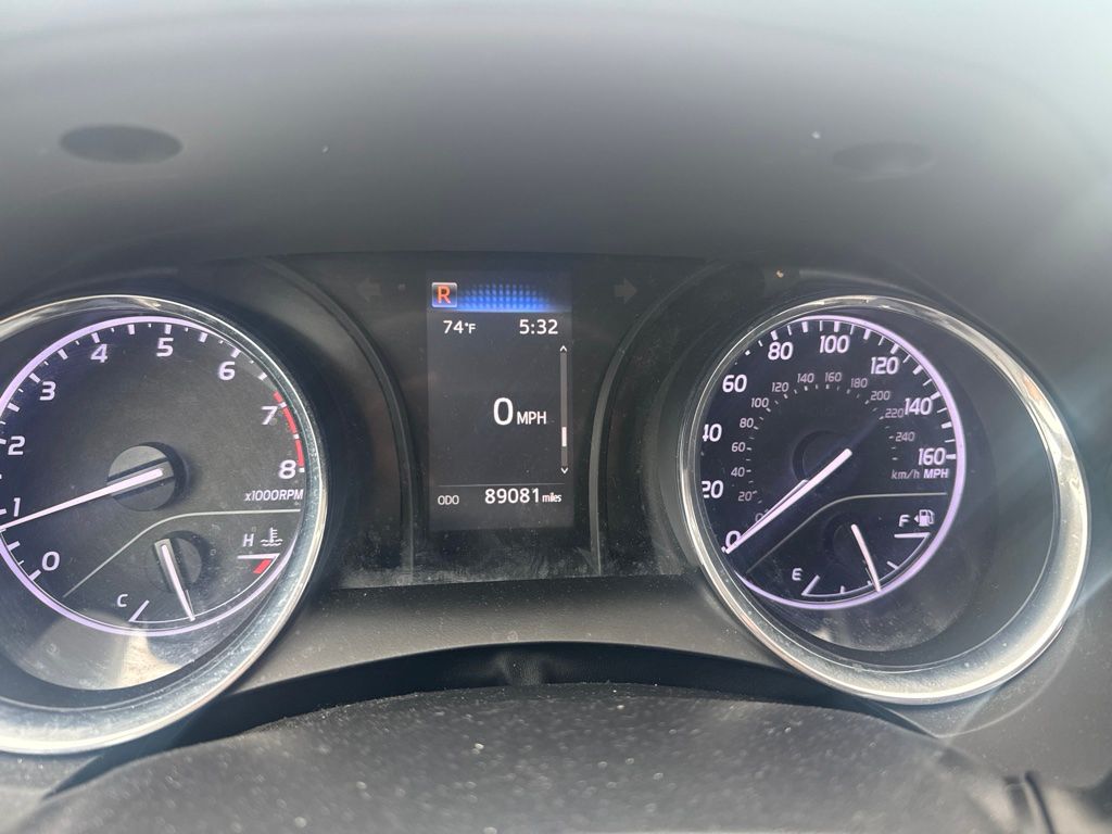 Thumbnail: 2019 Toyota Camry - 4