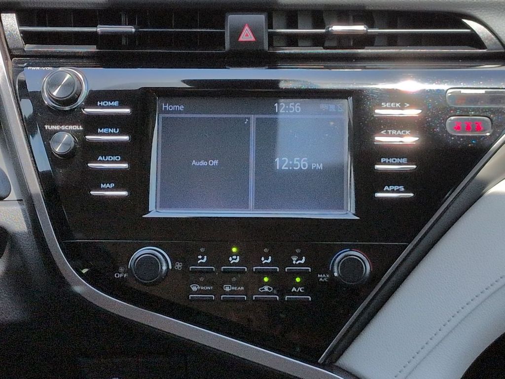 Thumbnail: 2019 Toyota Camry - 14