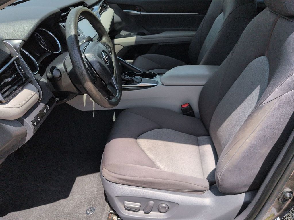 Thumbnail: 2019 Toyota Camry - 10