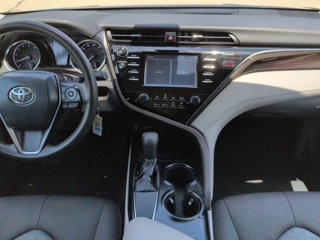 Thumbnail: 2019 Toyota Camry - 9