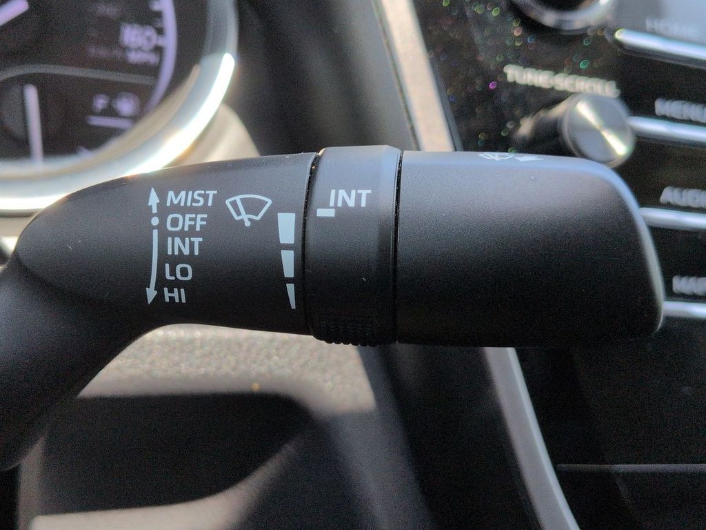 Thumbnail: 2019 Toyota Camry - 15
