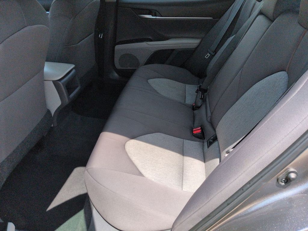Thumbnail: 2019 Toyota Camry - 12