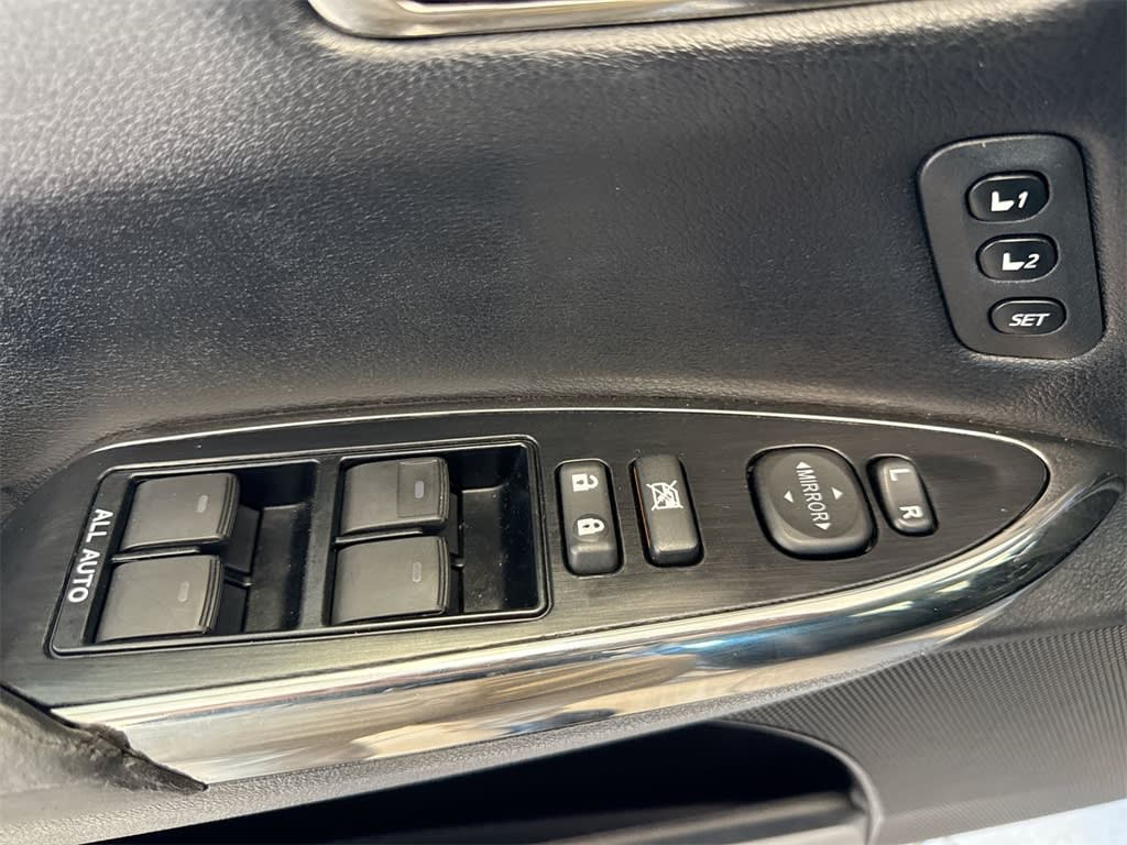Thumbnail: 2014 Toyota Avalon - 28