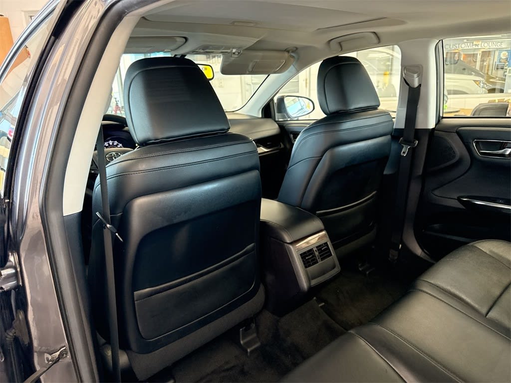 Thumbnail: 2014 Toyota Avalon - 13