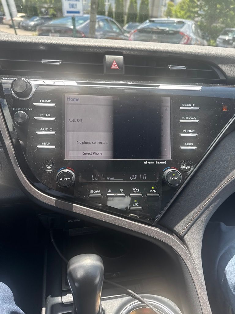 Thumbnail: 2020 Toyota Camry - 7