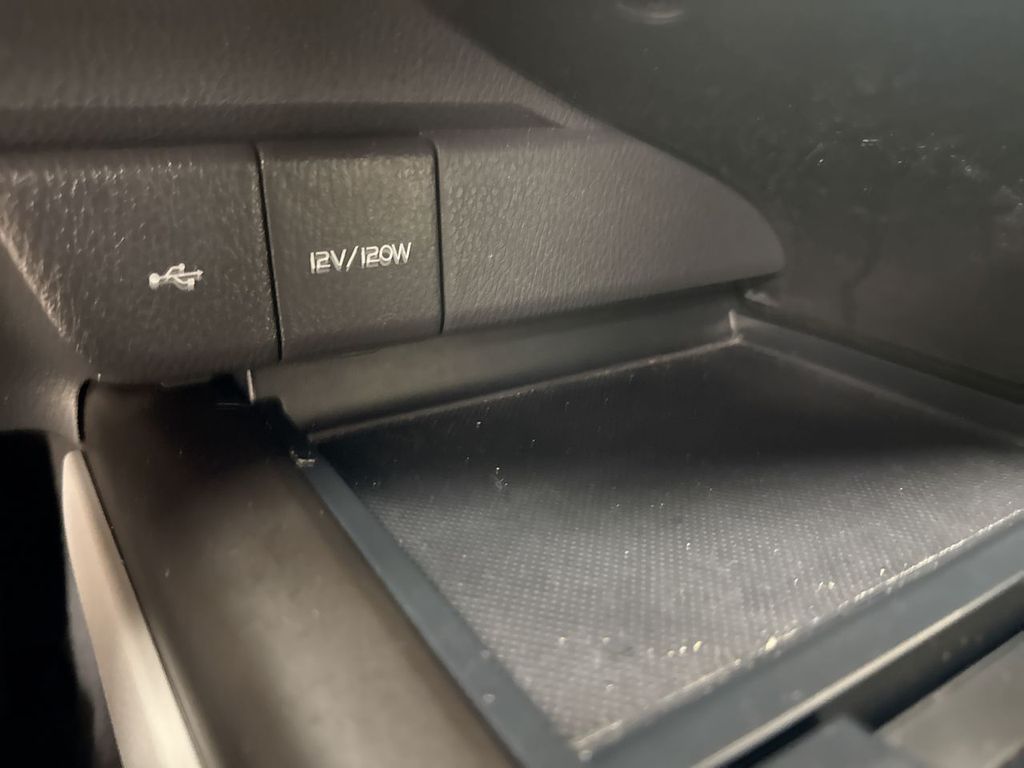 Thumbnail: 2022 Toyota Camry - 35