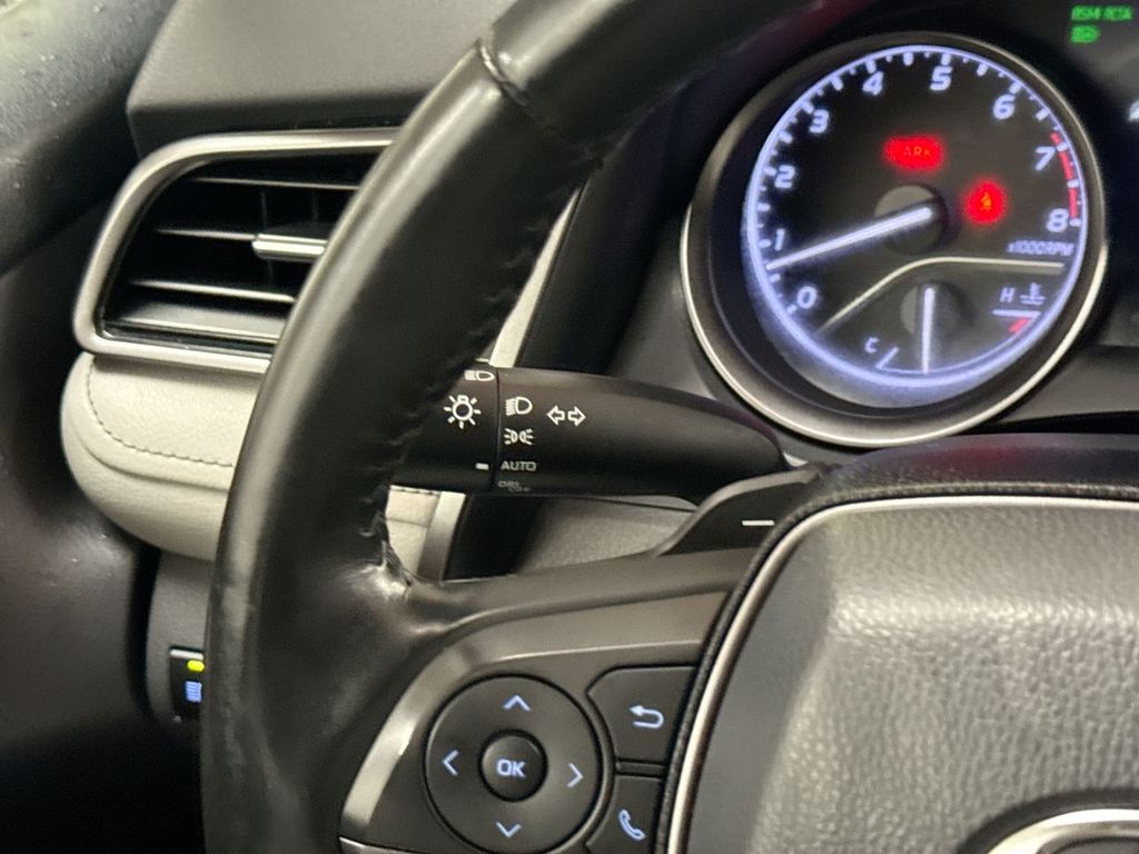 Thumbnail: 2022 Toyota Camry - 33