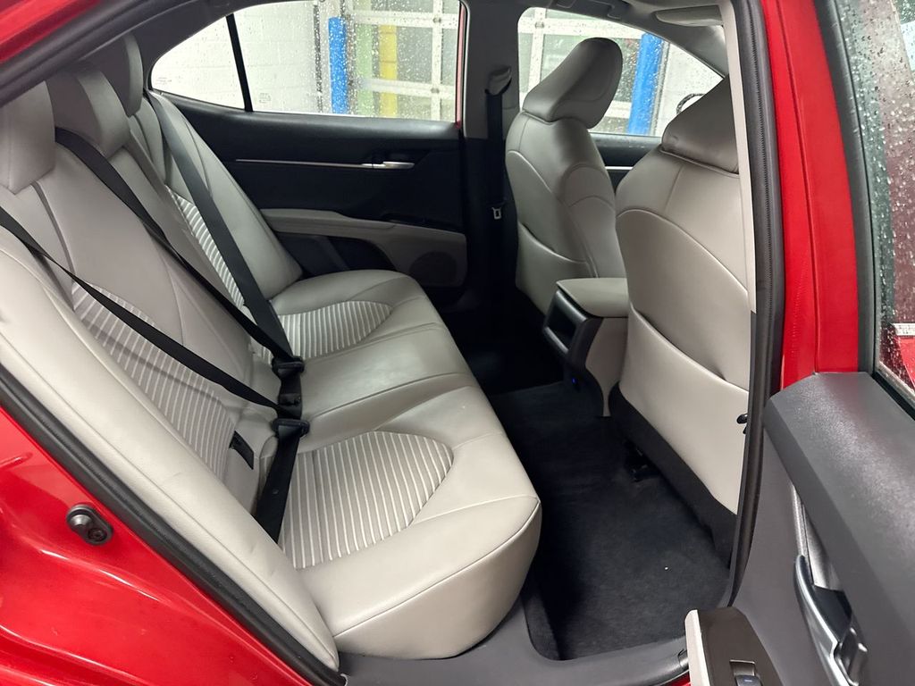 Thumbnail: 2022 Toyota Camry - 30