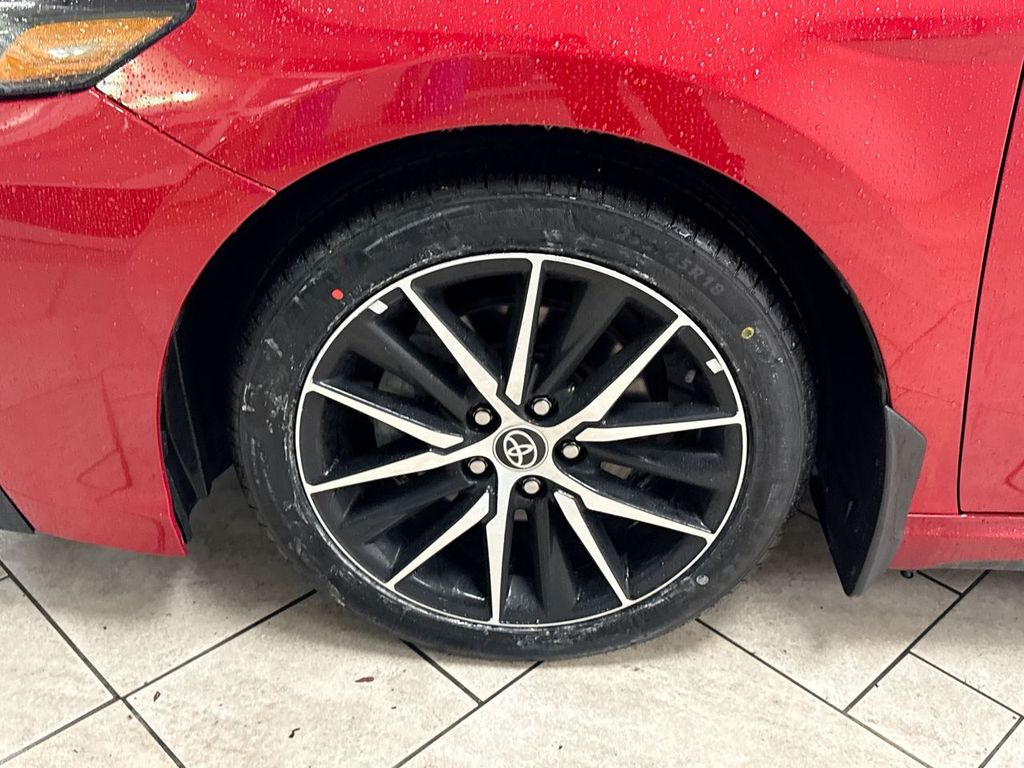 Thumbnail: 2022 Toyota Camry - 7