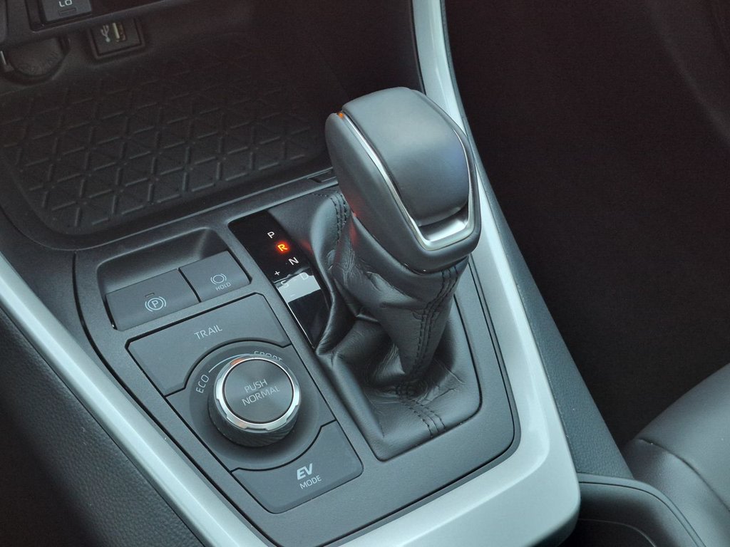 Thumbnail: 2024 Toyota RAV4 - 15
