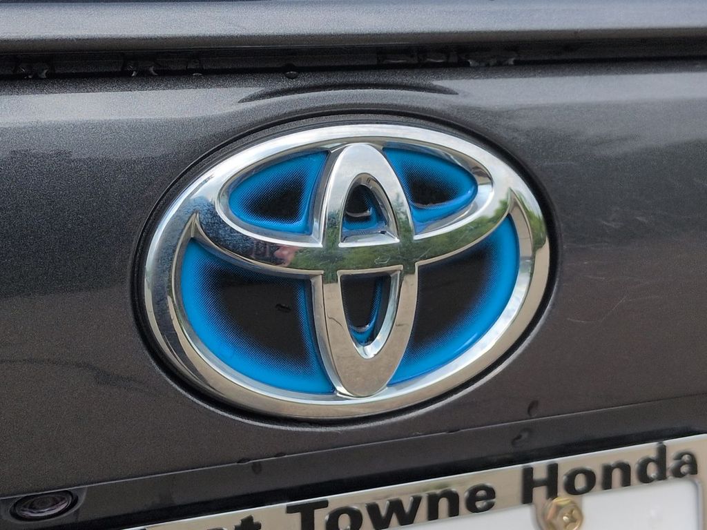 Thumbnail: 2022 Toyota RAV4 - 7