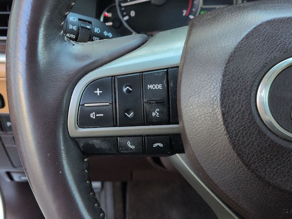 Thumbnail: 2016 Lexus ES - 32